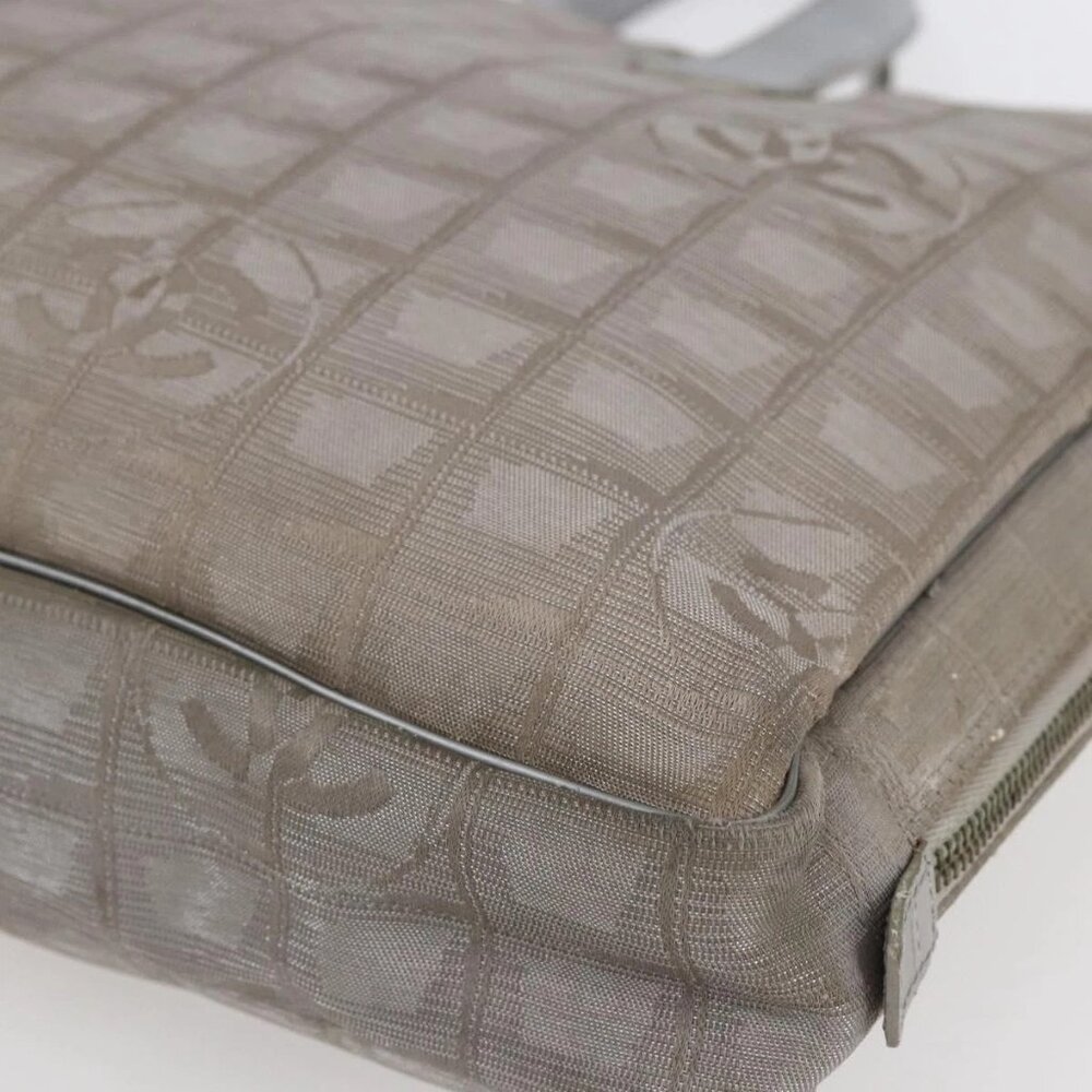 CHANEL New Travel Line Tote Bag Nylon Silver - Picture 4 of 16
